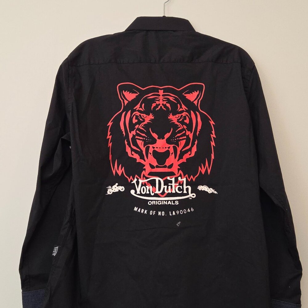 Von Dutch NWT Men's M Black Button Up Shirt Tiger Lion Graphic Denim Cuff